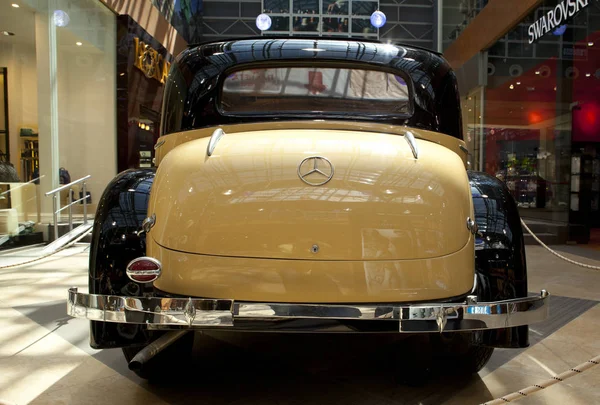 Автомобиль Mercedes Benz Экспонируется Торговом Центре Ростове Дону Мая 2011 — стоковое фото