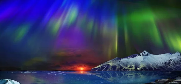 令人难以置信的北极光 — 图库照片