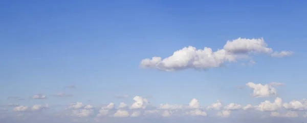 Elegante sfondo cielo bianco — Foto Stock