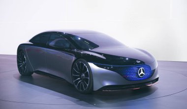 Mercedes Benz Vision Eqs lüks elektrikli konsept araba