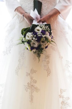 Düğün günü gelin buketi