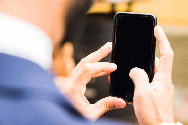 Alarak fotoğraf kırpma yoluyla için mobil akıllı telefon ile 