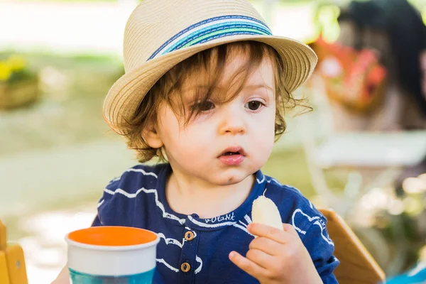 Portrait of Beautiful smiling cute baby — Stock Photo, Image