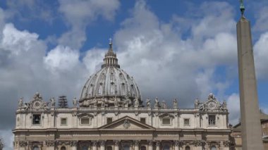  Rome, St. Peter Bazilikası büyük kubbe. Hızlı mot