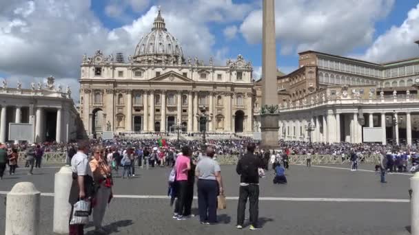 Rome May 2018 Tourists Peter Square Audience Pope Wednesday Fast — Stock Video