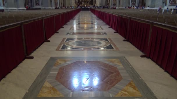 Ρώμη Μαΐου 2018 Εσωτερικό Βασιλική Του San Pietro Στο Βατικανό — Αρχείο Βίντεο