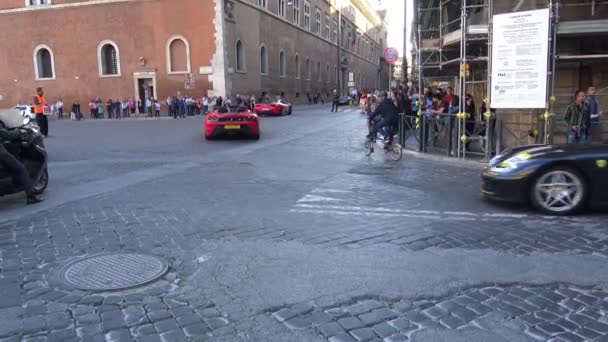 Рим Травня 2018 Року Парад Пьяцца Венеція Раритетних Автомобілів Ferrari — стокове відео