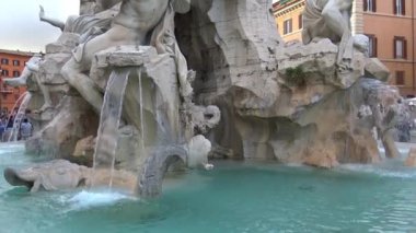 4k 1651.View ve detayları mimar G.L. Bernini tarafından Roma, 16 Mayıs 2018, piazza Navona, dört ırmak Çeşmesi fark.