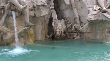 4k 1651.View ve detayları mimar G.L. Bernini tarafından Roma, 16 Mayıs 2018, piazza Navona, dört ırmak Çeşmesi fark.