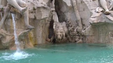 4k 1651.View ve detayları mimar G.L. Bernini tarafından Roma, 16 Mayıs 2018, piazza Navona, dört ırmak Çeşmesi fark.