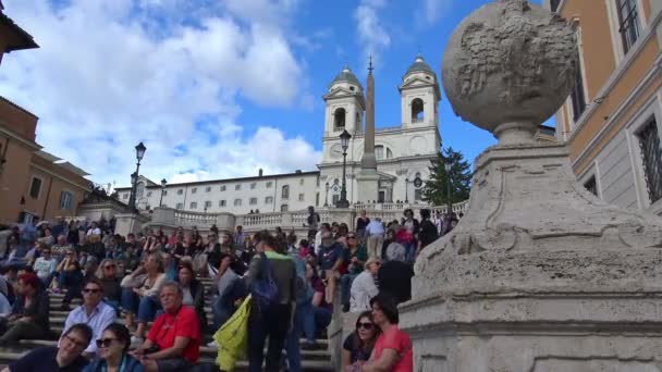 意大利 2018年5月16日 游客在西班牙广场和 Trinit 的楼梯上的蒙蒂 时间失效 — 图库视频影像