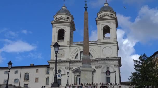 意大利 2018年5月16日 游客在西班牙广场和 Trinit 的楼梯上的蒙蒂 — 图库视频影像