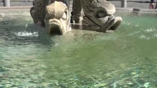 Italia Roma Veduta Dettagli Della Fontana Del Tritone Costruita Nel — Video Stock