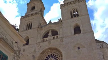4 k İtalya, Puglia bölge, Altamura, Santa Maria Assunta Katedrali, cephe ve yükseklikler