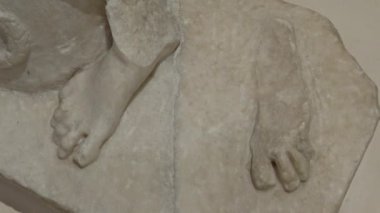 İtalya, Puglia bölge, Taranto, Taranto Ulusal Arkeoloji Müzesi, çeşitli tarihi dönemlere ait çeşitli bulur. Heykeller, büstler, altın, mozaikler, görüntüler, sikke, dekore vazo, takı ve daha fazla.