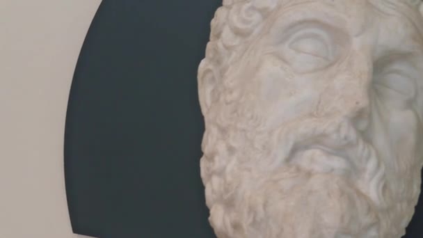 イタリア プーリア タラント ターラント国立考古学博物館 な歴史の期間からの様々 な発見 金目たる モザイク ディスプレイ コイン — ストック動画
