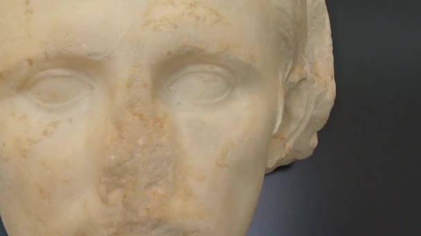 이탈리아 풀리아 Taranto의 고고학 박물관 역사적 기간에서 모자이크 디스플레이 장식된 — 비디오
