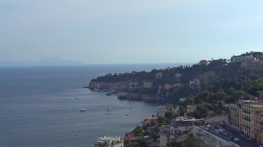 Naples, Posillipo hill ve Capri Adası Panoraması.
