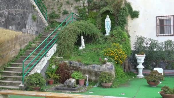 Napoli Statua Della Madonna Nella Piazza Della Chiesa San Antonio — Video Stock