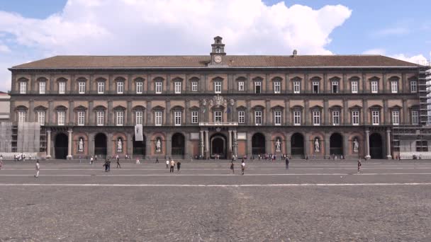 Ιταλία Νάπολη Θέα Στο Βασιλικό Παλάτι Στην Πλατεία Plebiscito — Αρχείο Βίντεο