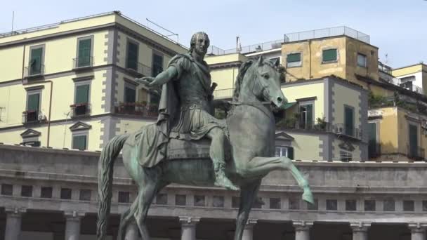 Italia Nápoles Estatua Del Rey Fernando Plaza Plebiscito — Vídeos de Stock