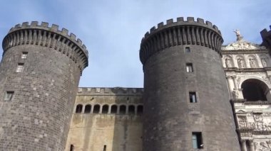 Naples, Maschio Angioino kale görünümü