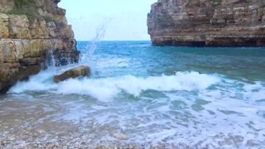 İtalya, Polignano a Mare, Lama Monachile Körfezi