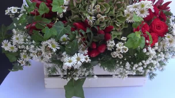 Yıllık Doğum Günü Partisi Için Çiçek Dekorasyon — Stok video