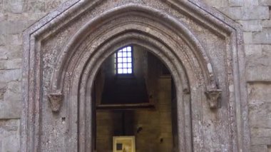 4 k İtalya, Castel del Monte, UNESCO miras, 13. yüzyılda kale, iç