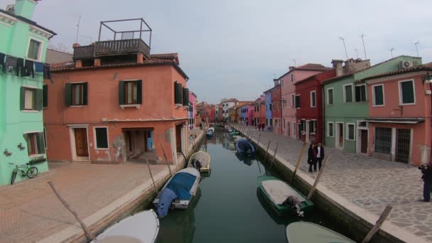 Venecia Vista Las Coloridas Casas Típicas Isla Burano Laguna Veneciana — Vídeos de Stock