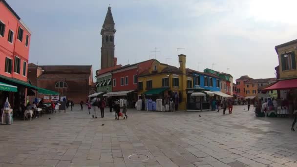 Venedik Burano Adanın Tarihi Merkezinde Turist Geçişi Zaman Atlamalı — Stok video