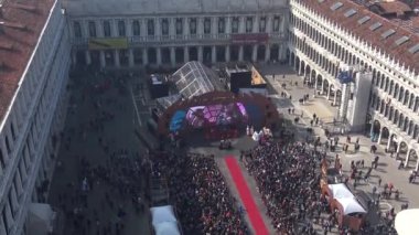 4k Venedik, 2019 Karnaval sırasında Piazza San Marco görünümü