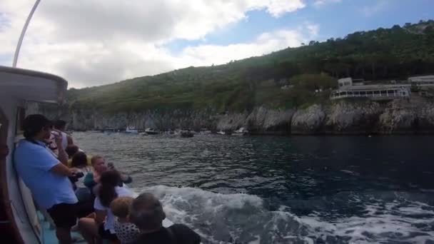 Talya Capri Ada Turu Sırasında Tekne Panoramik Manzarası — Stok video
