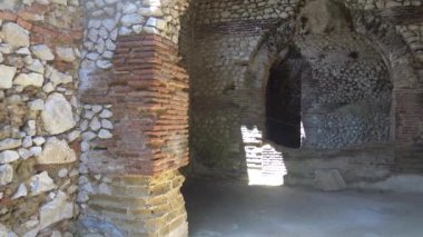 İtalya, Capri, Antik Roma Kralı Tiberius'un Jovis villasının kalıntılarının görünümü