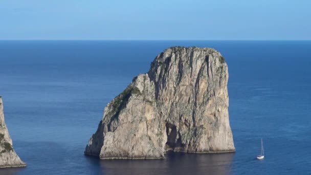Италия Капри Вид Знаменитые Природные Скалы — стоковое видео