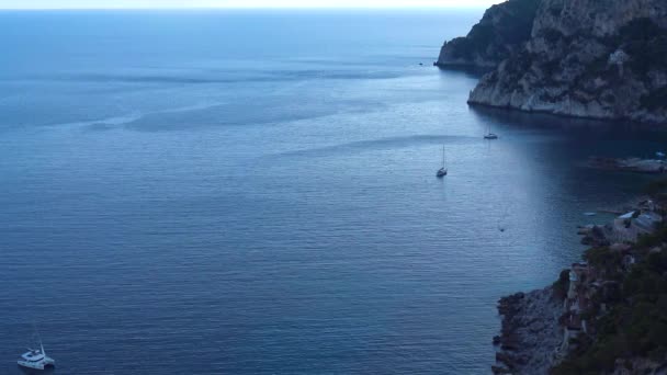 Italie, Capri, vue sur la petite marina 