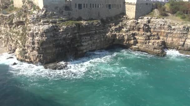 Italien Polignano Mare Utsikt Över Havet Monachile Lama — Stockvideo