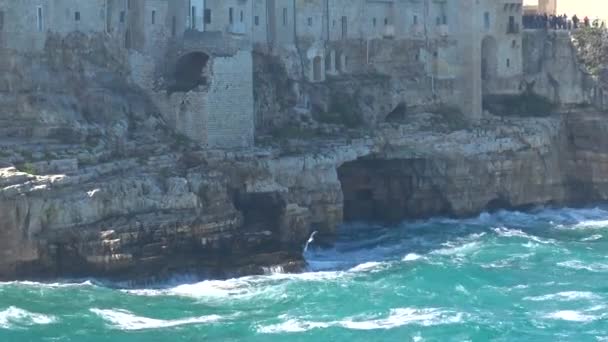 Ιταλία Polignano Mare Πανοραμική Θέα Της Ακτής Μεγέθυνση — Αρχείο Βίντεο