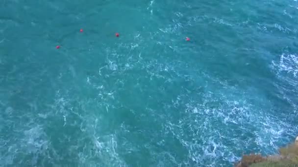 Italie, Polignano a Mare, vue sur la mer de Monachile Lama. Annexe