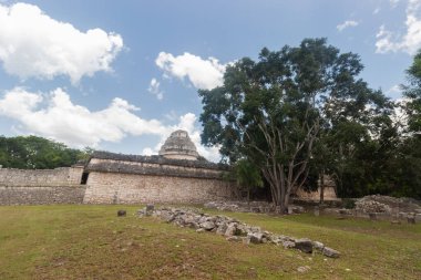 Chichen Itza arkeolojik alanına salyangoz olarak bilinen antik Maya yıldız gözlemevi
