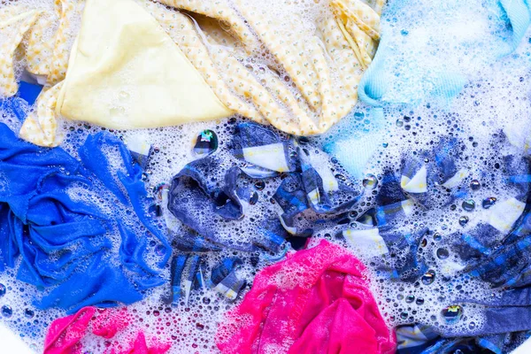 Prania Ubrania Kolorowe Ubrania Nasączone — Zdjęcie stockowe