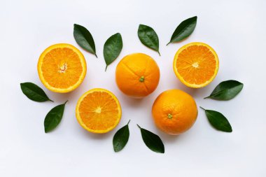 Taze portakal narenciye meyve beyaz arka plan üzerinde izole.