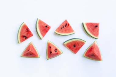 Karpuz parçalar üzerinde beyaz.