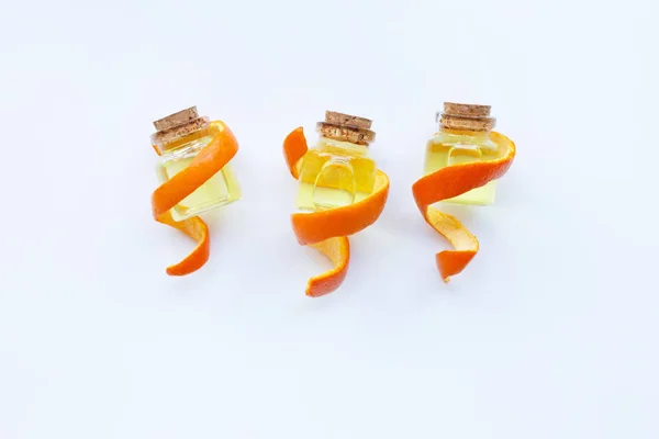 Aceite Esencial Naranja Sobre Fondo Blanco — Foto de Stock