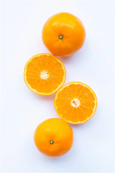 Frutos Cítricos Laranja Frescos Sobre Fundo Branco — Fotografia de Stock