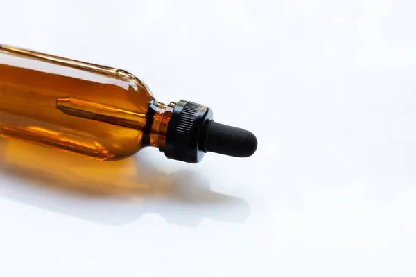 Brown Bottle Eye Dropper on white — Stock Photo, Image