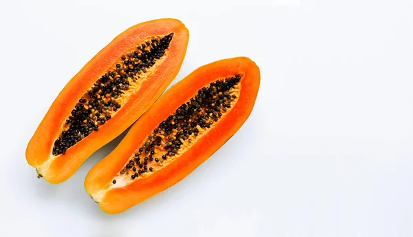 Papaya fruit op witte achtergrond. — Stockfoto