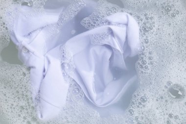 Yıkamadan önce bezi ıslat, beyaz bez.