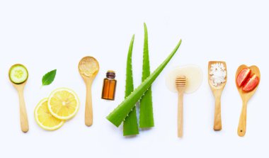 Beyaz Ev yapımı cilt bakımı için doğal maddeler.