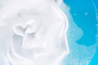 Yıkamadan önce bezi ıslat, beyaz bez.. 